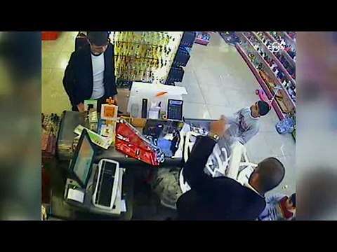 Sadaka kutusu hırsızlığı kamerada