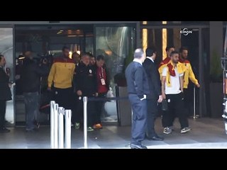 Galatasaray, derbi maçı için otelden ayrıldı