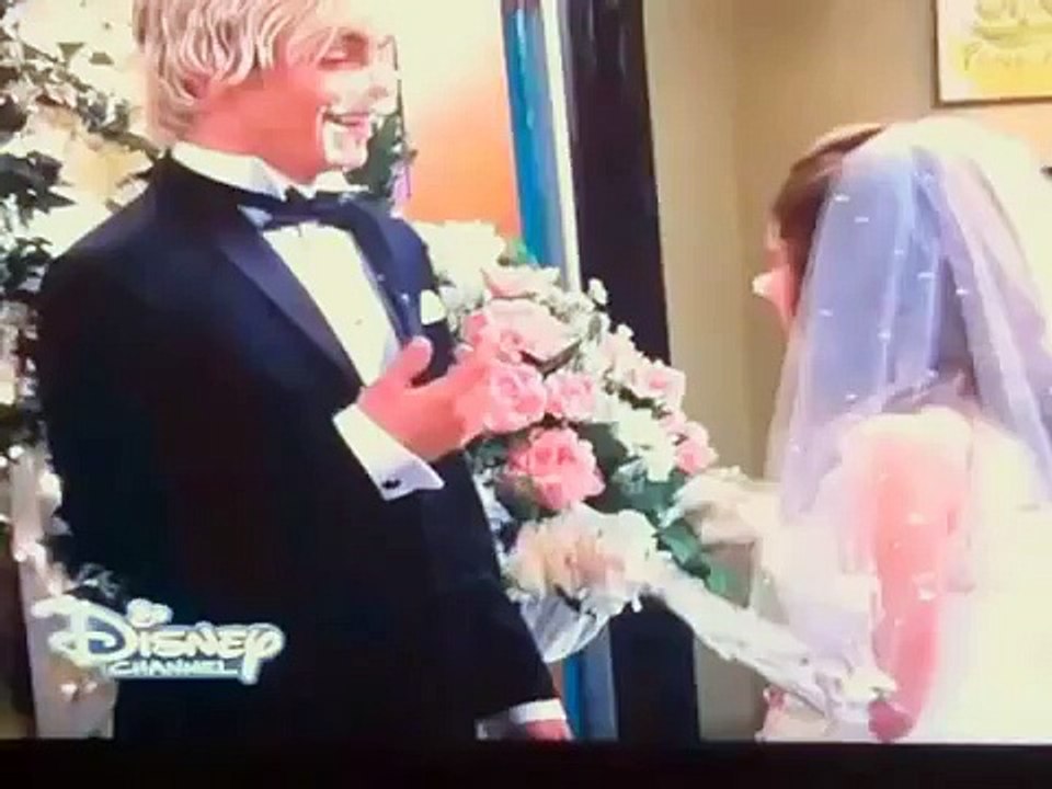 Austin & Ally│Kiss (Season 4)