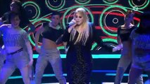 Meghan Trainor beim ECHO 2015 Medley All About That Bass / Lips Are Movin