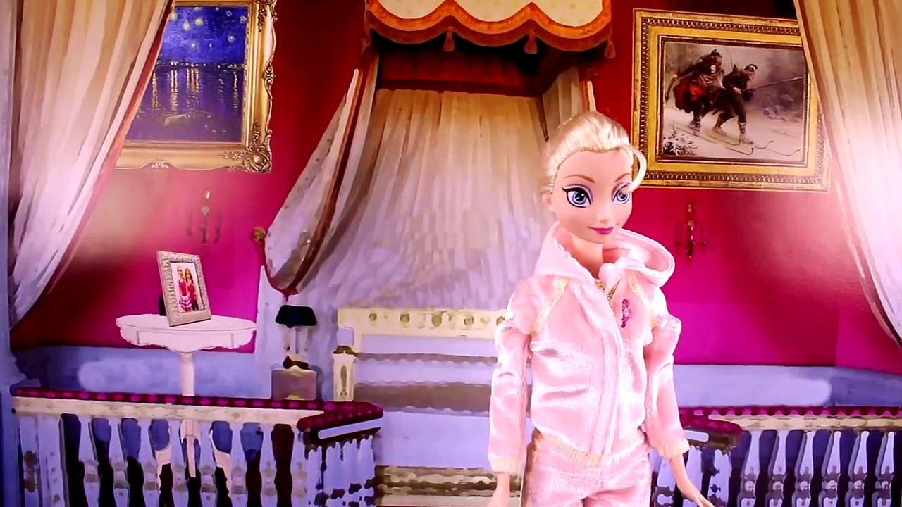 Frozen Elsa & Hans GET MARRIED!!! Elsa & Anna Get Their Hair Cut PART 3 With Descendants Mal, Evie