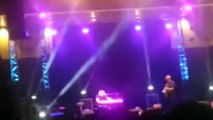 MANGO MORTO IN DIRETTA DURANTE IL CONCERTO