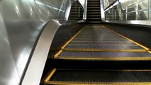 【日本初】三島駅・動く歩道 エスカレーターが一体化 Moving walkway Escalator