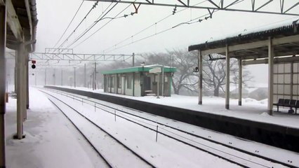 特急はくたか 貴重な４８９系ボンネット代走 爆走通過 limited express Hakutaka