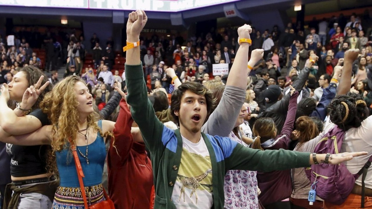 Watch social video from inside and outside Trump's canceled Chicago rally