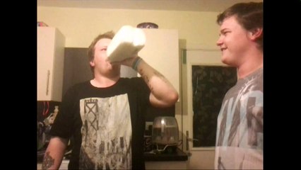 Brother's do ghost reaper chilli challenge