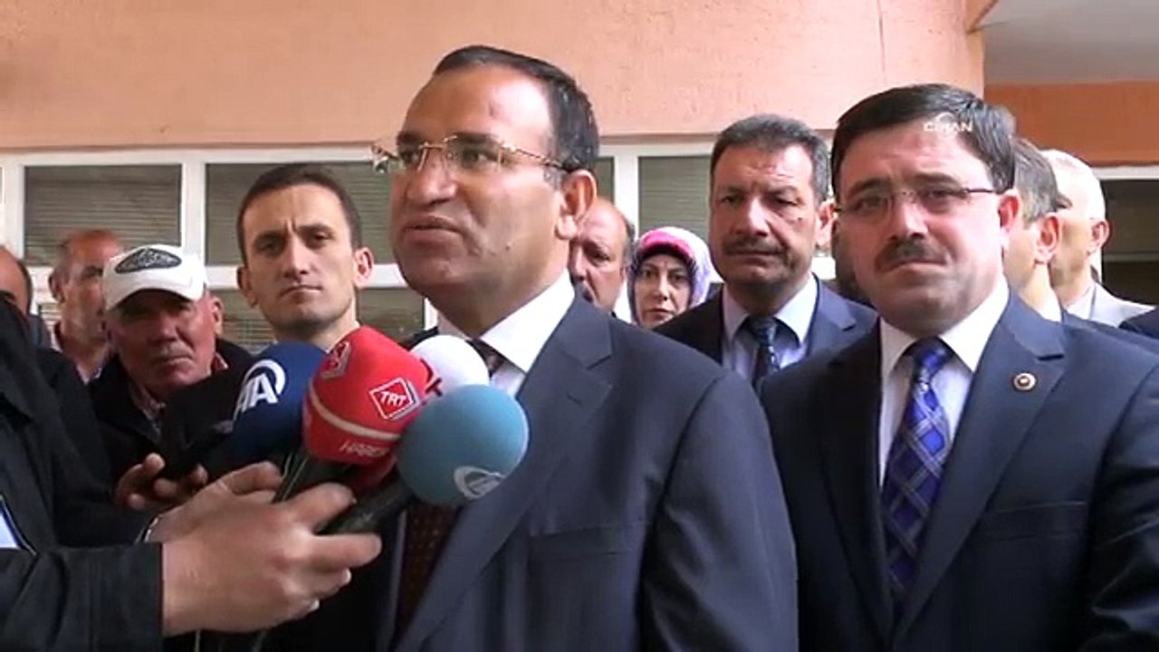 Bozdağ: Anayasa Mahkemesi'nin Twitter kararı bağlayıcı
