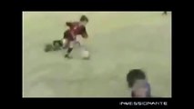 Lionel Messi 8 Years Old Amazing Dribbling Skills & Goal