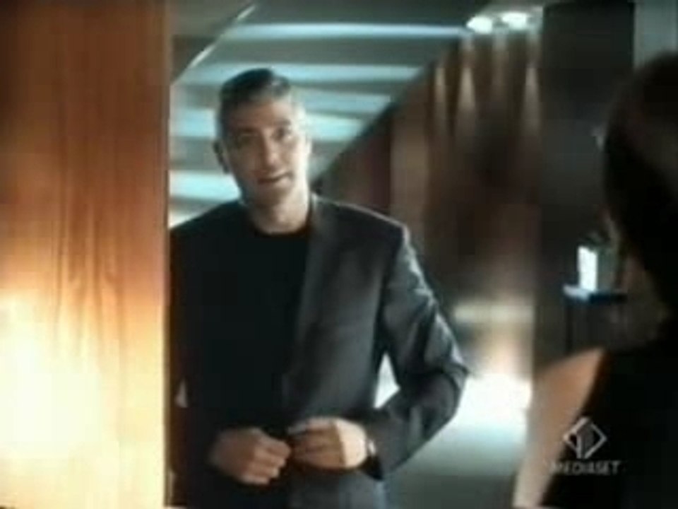 4-George Clooney pub No Martini - No Party