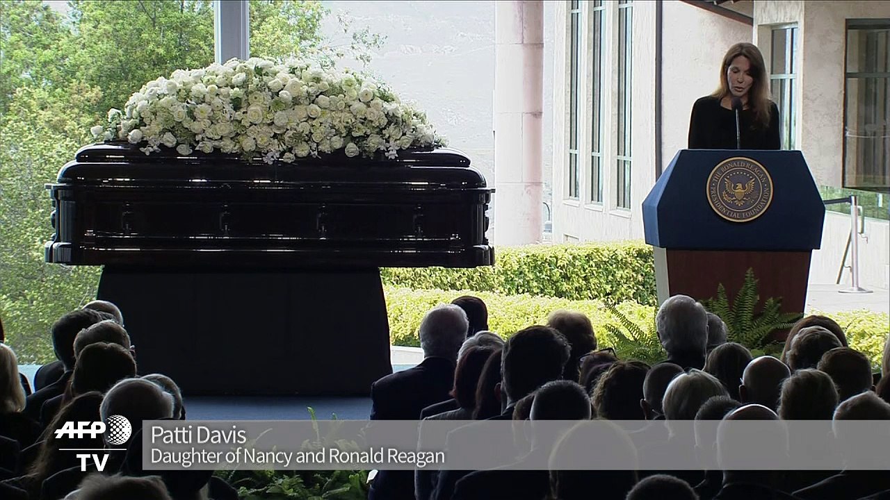 Stars past and present bid farewell to Nancy Reagan (2)