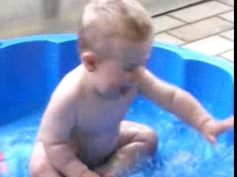 Timothé aime l'eau