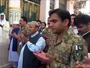 Army chief General Rahil Sharif and Nawaz Sharif in Masjid Nabvi Madeena  exlusive video