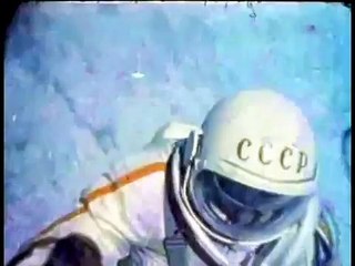 Редкая цветная видеозапись первого выхода в открытый