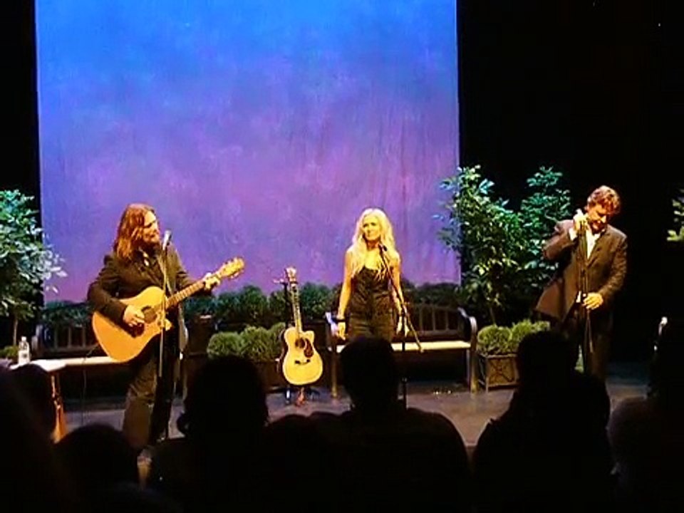 Too Far Gone, Russell Crowe, Alan Doyle & Danielle Spencer, Indoor Garden Party 1, St. Joh