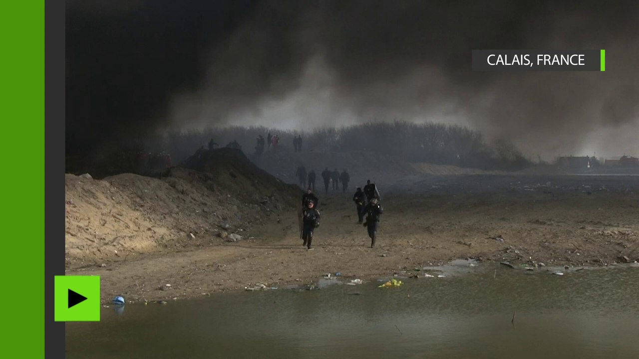 Jungle de Calais : un énorme incendie a déclenché la panique parmi les migrants