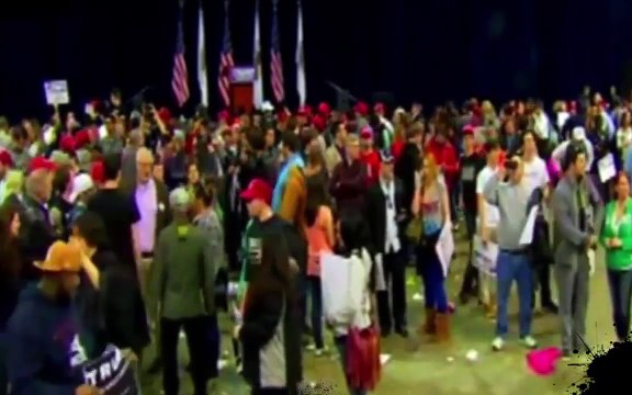 Bagarres entre supporters et opposants de Donald Trump pendant un meeting à Chicago