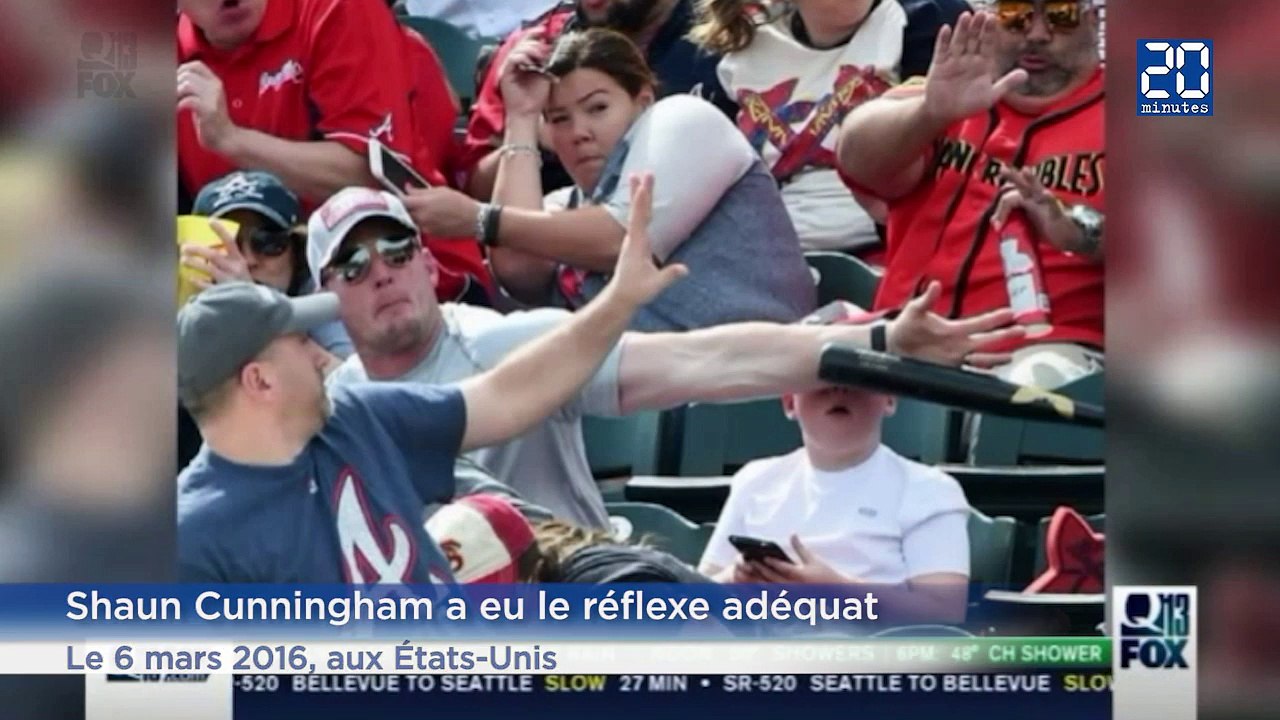 Un papa dévie une batte de baseball qui se dirigeait droit au visage de son fils