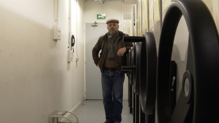 REGARD 380 - Derrière les panneaux il y a des hommes. Entretien avec Joseph Incardona . RLHD.TV