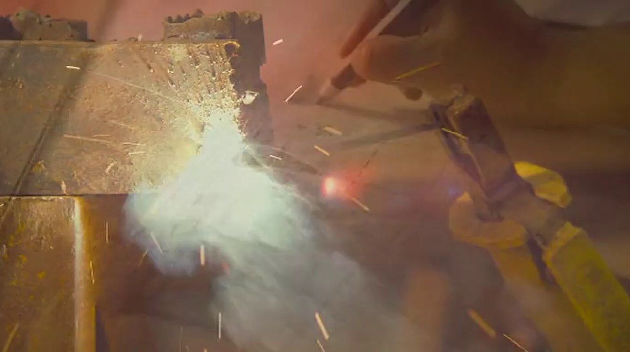 Gori tere pyaar mein Naina video song movie version