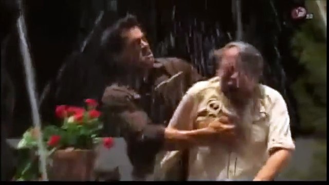 Suele pasar... Peleas pasadas por agua: Daniel y Leoncio en Amor bravío