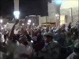 People in Masjif e Nabvi Chanting 