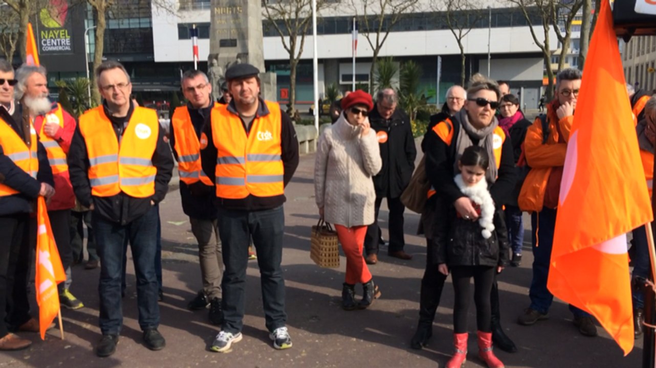 120 personnes contre la loi Travail