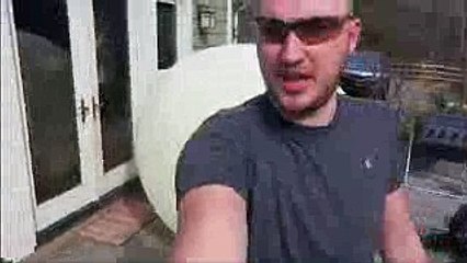 40 Feet Weather Balloon Overfilled + Slow motion