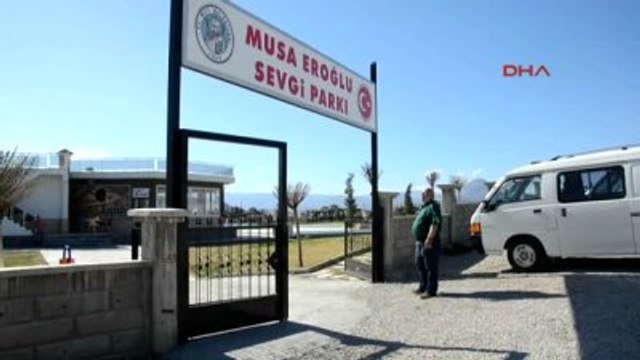 Mersin Musa Eroğlu'nun Adının Verildiği Parka Heykeli Dikildi