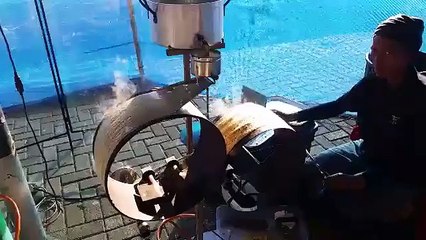 Machine à crêpes révolutionnaire qui sort 10 crêpes à la min