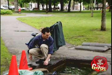 Relax Daily_Floating twenty dollar bill prank