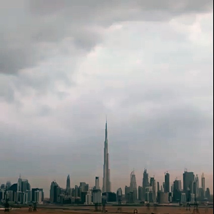 Sheikh Hamdan Bin Mohammed Bin Rashid Al Maktoum captures this amazing video....