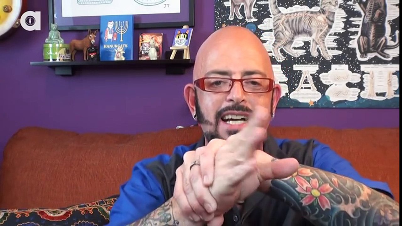 Interesting Cat Tale  And The most effective method to Give a Cat a Pill