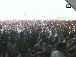 Jewellers protest against excise duty during PM's event