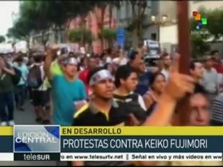 Perú: miles marchan contra Keiko Fujimori