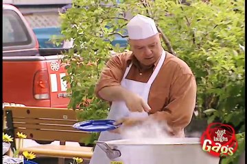 Relax Daily_Hand in Boiling Water Prank