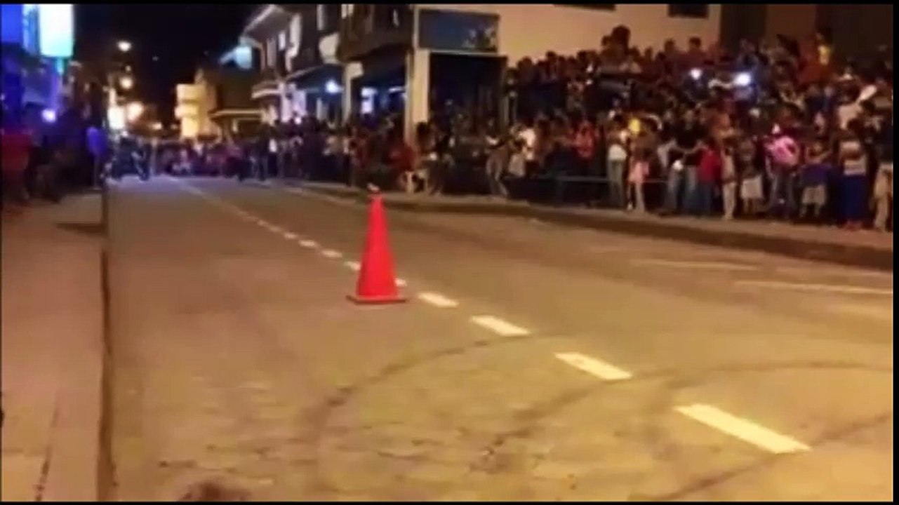 SALTO MORTAL, en minimoto cross enduro 50cc, freestyle xtreme