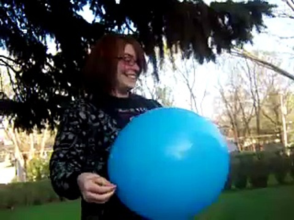 Balloon Popping + Hyperness = Ultimate Fun!!