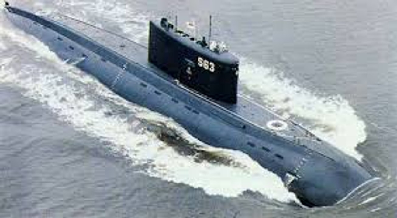 Guerre... recherche d'un sous marin البحث عن غواصة