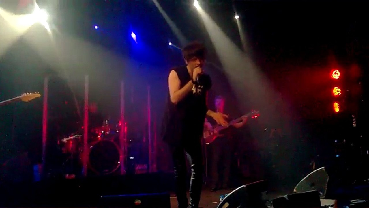 «Подруга» (фрагмент) А.Бон («Космонавт», СПб, 3.03.2016) (Валерия Артюхова)