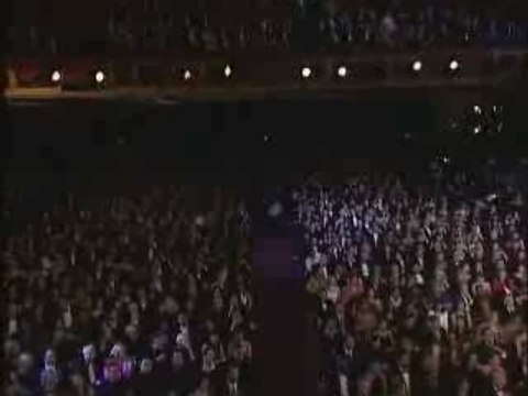 Ricky Martin - The Cup Of Life (Live Grammy Music Awards)