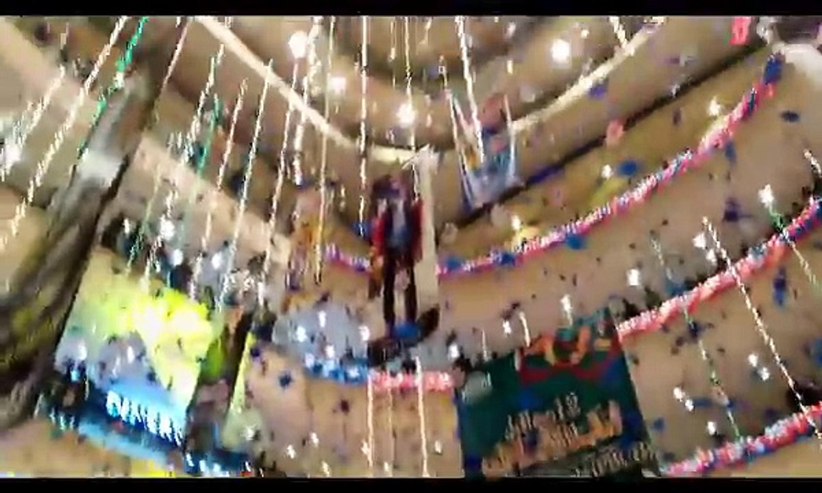 Girls of Pakistan Dance in Shopping Mall of Lahore