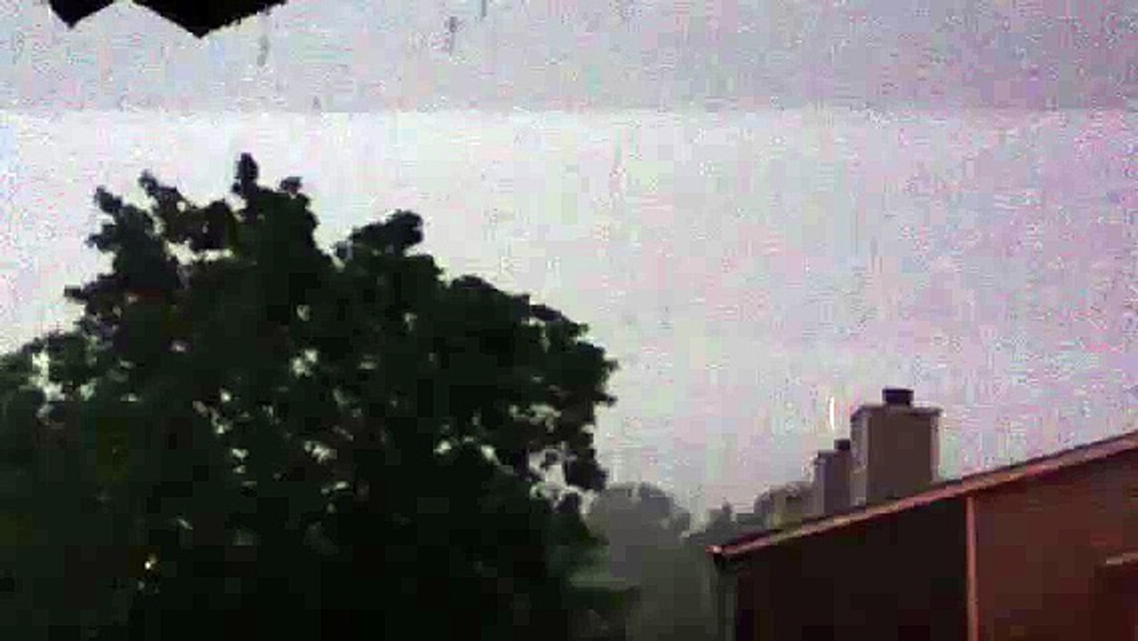 Crazy EARLY morning thunderstorm