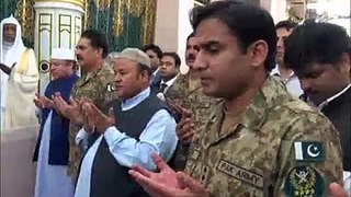 Prime Minister Muhammad Nawaz Sharif arrived in Masjid E Nabvi for Ziarat of Roza E Rasool SAW. Chief of Army Staff Gene