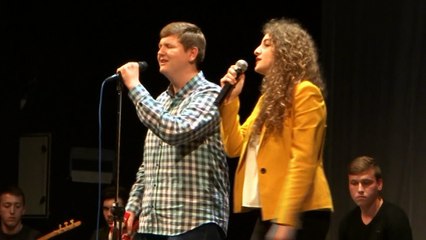 CELALBAYARLILAR HEM SOYLEDILER HEM OYNADILAR