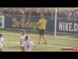 Yıllar sonra geri dönen Van der sar penaltıyı böyle kurtardı