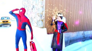 Spiderman & Frozen Elsa vs Evil Queen! Elsa Eats a Poisoned Apple! Superhero Fun in Real L