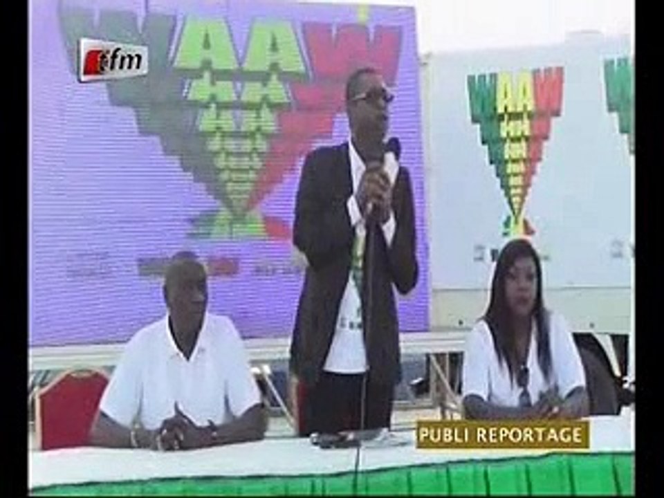 Youssou Ndour répond à Karim Wade: "un francais ne nous dit pas de voter non"