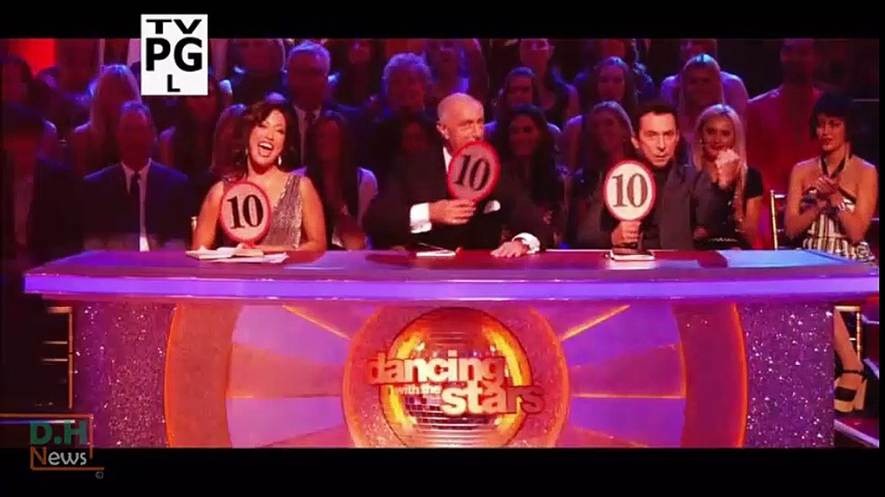 Intro & Stars' entry - Week 10 - Season 17 - Dancing with the Stars