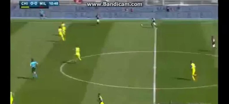Giacomo Bonaventura Incredible Miss | Chievo - Milan 13.03.2016 HD
