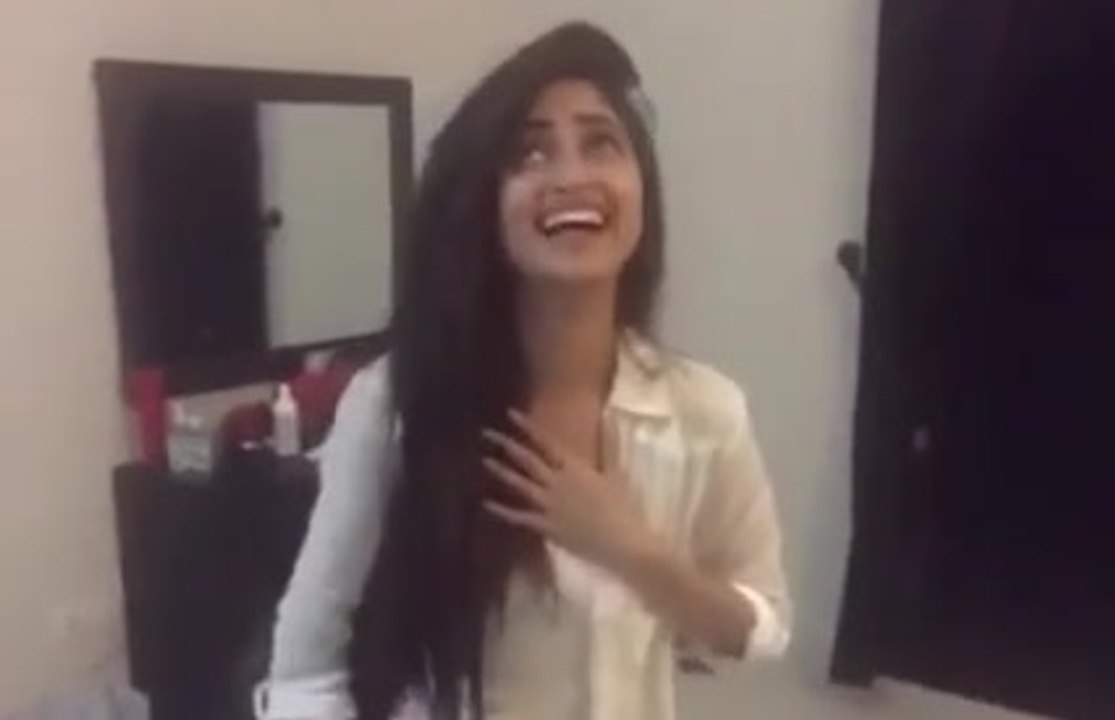 Sajal Ali Latest Dubsmash Funny Indeed